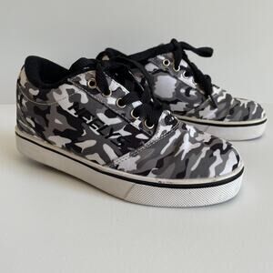 Heelys Pro 20 Camo Wheeled Skate Shoes Sneakers w Wheels Youth Size 3 Black Gray
